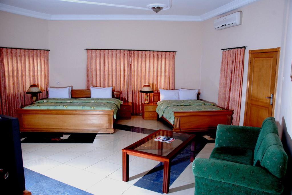 Eastgate Hotel Akra Dış mekan fotoğraf