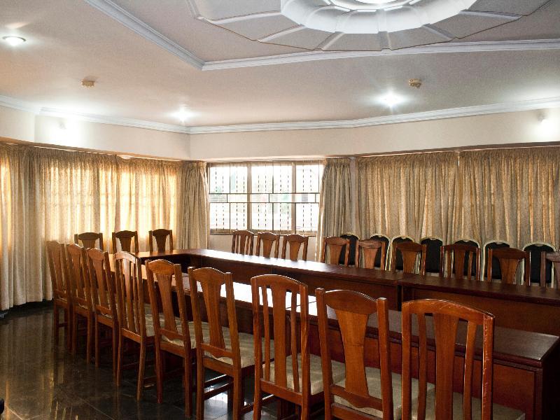 Eastgate Hotel Akra Dış mekan fotoğraf