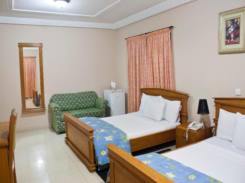 Eastgate Hotel Akra Dış mekan fotoğraf