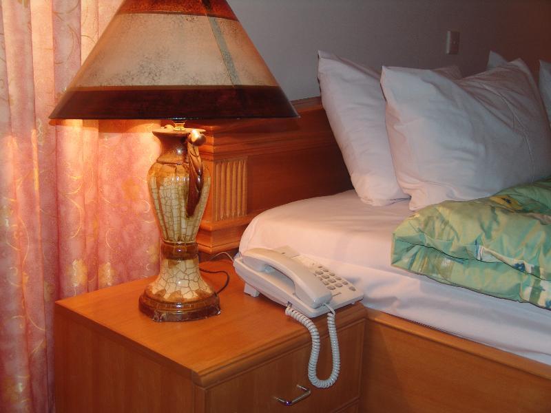 Eastgate Hotel Akra Dış mekan fotoğraf