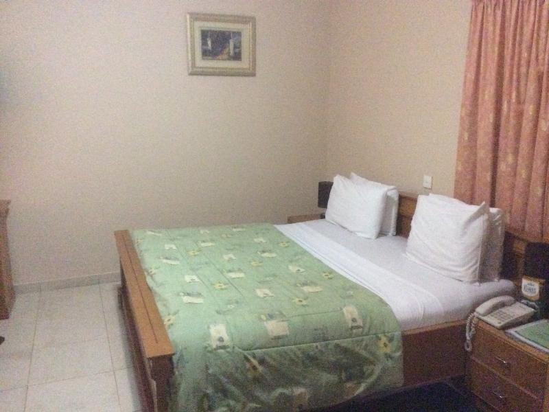 Eastgate Hotel Akra Dış mekan fotoğraf