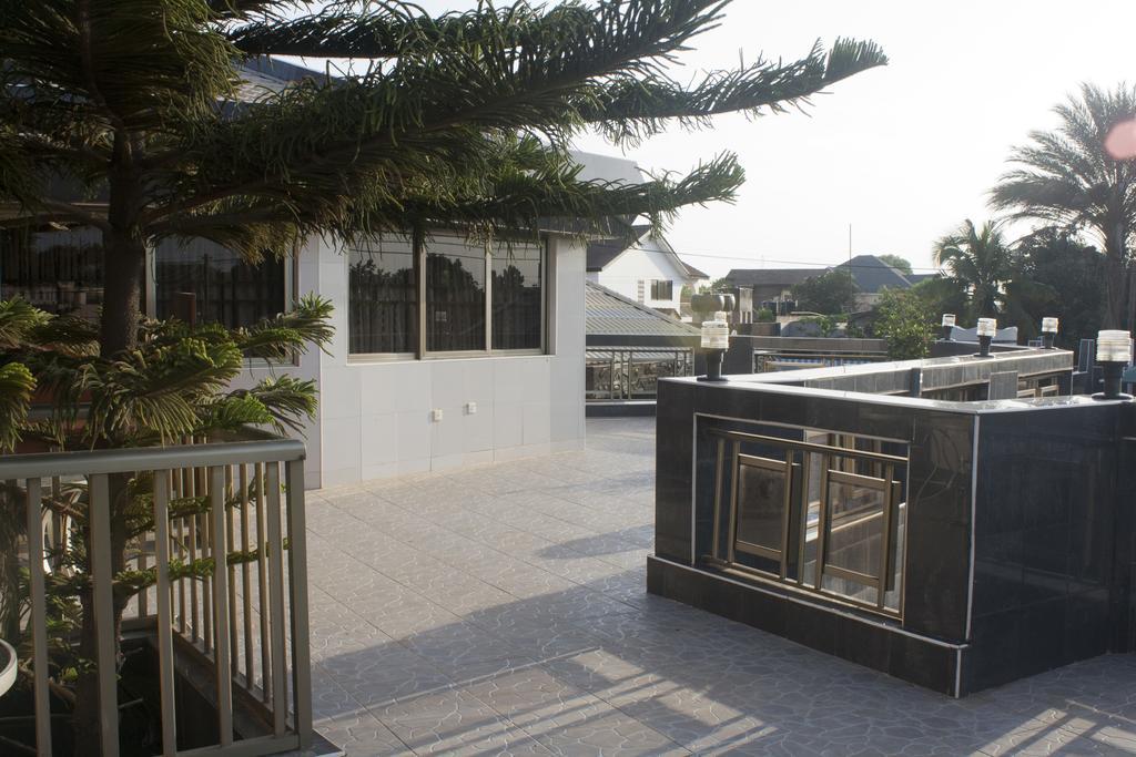 Eastgate Hotel Akra Dış mekan fotoğraf