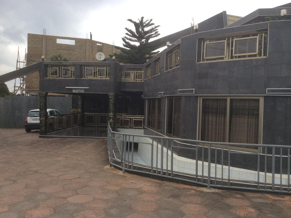 Eastgate Hotel Akra Dış mekan fotoğraf
