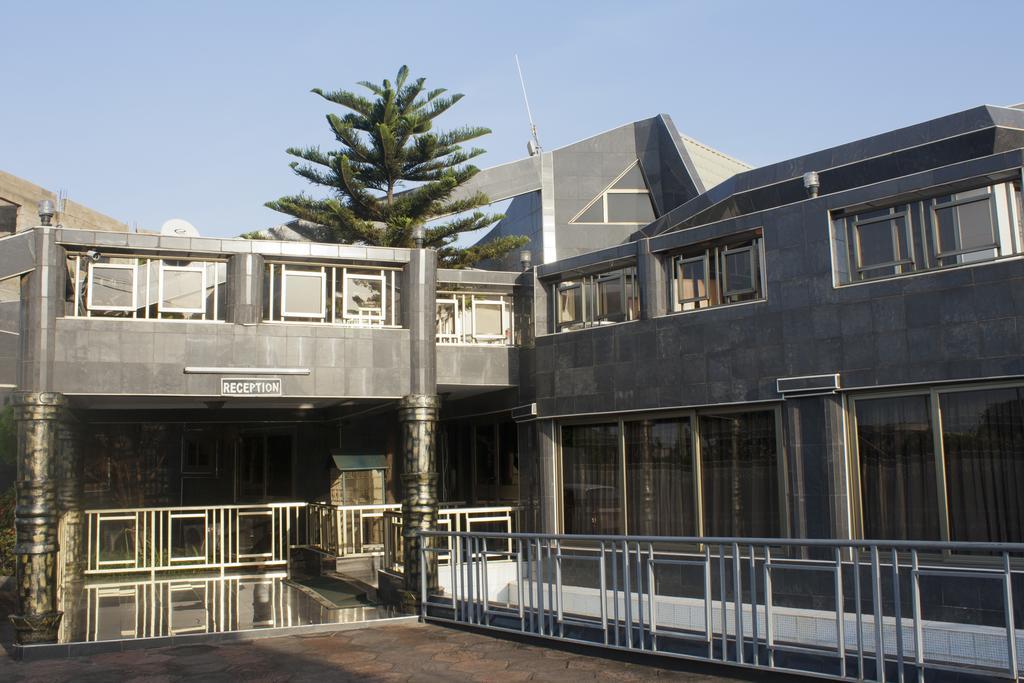 Eastgate Hotel Akra Dış mekan fotoğraf